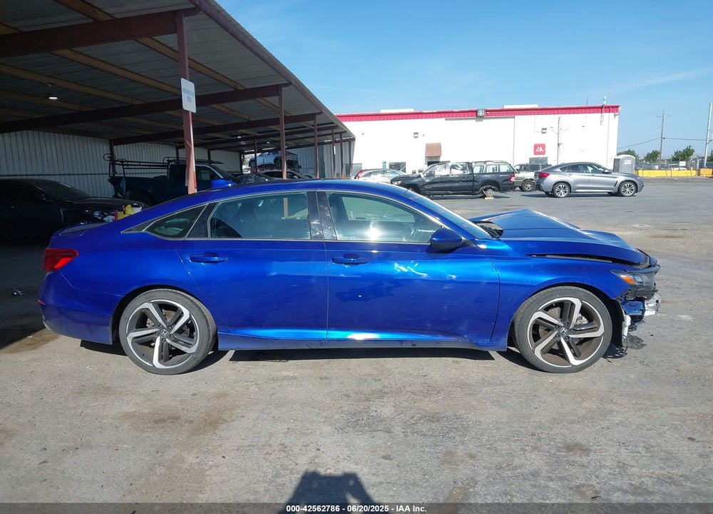 2018 HONDA ACCORD VIN: 1HGCV2F34JA051557