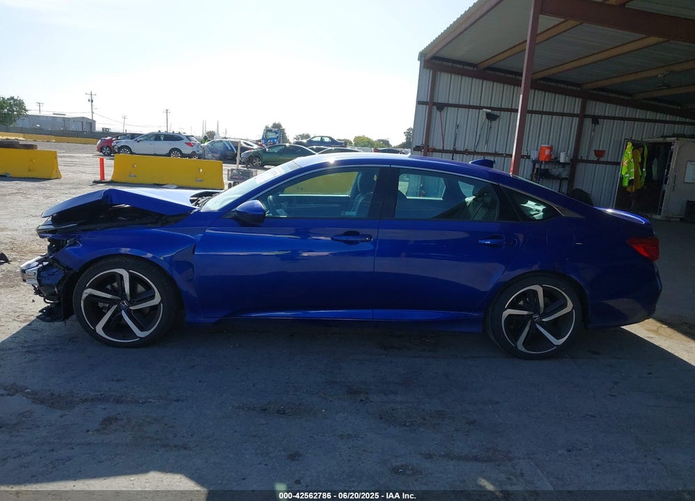 2018 HONDA ACCORD VIN: 1HGCV2F34JA051557