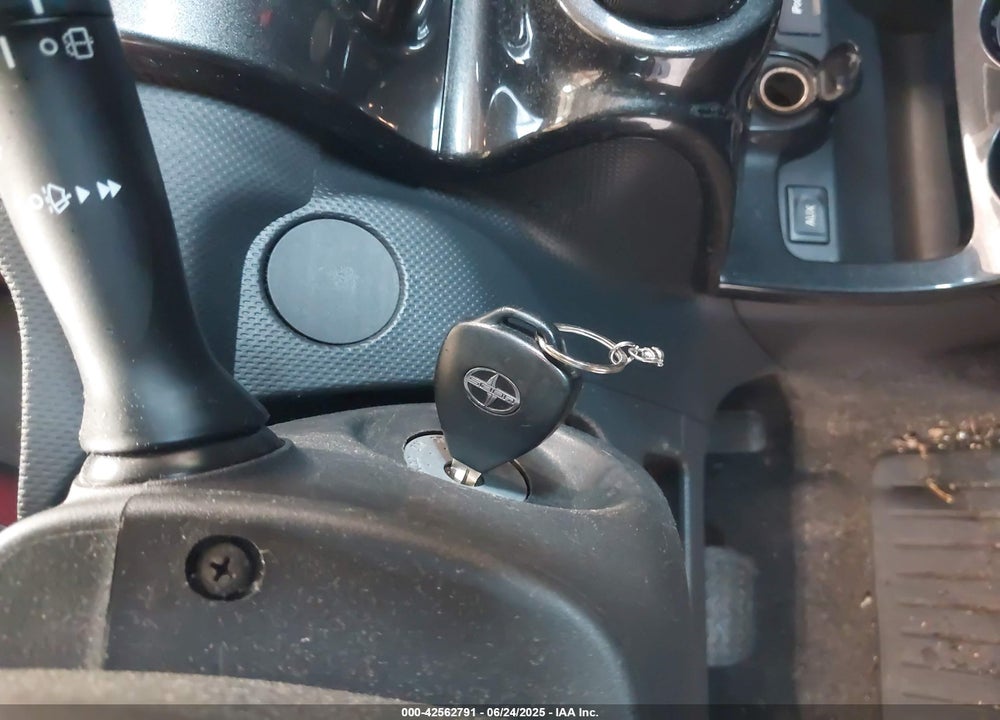2009 SCION XD VIN: JTKKU10439J046122