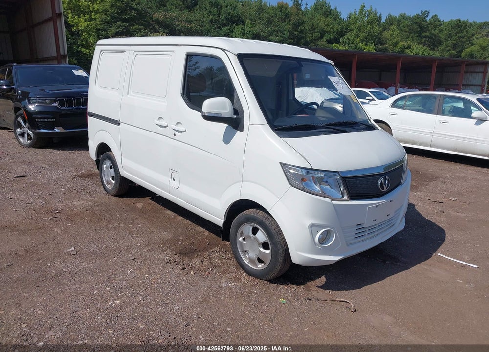 2018 VANTAGE VAN VIN: 1V94D1110JC113191
