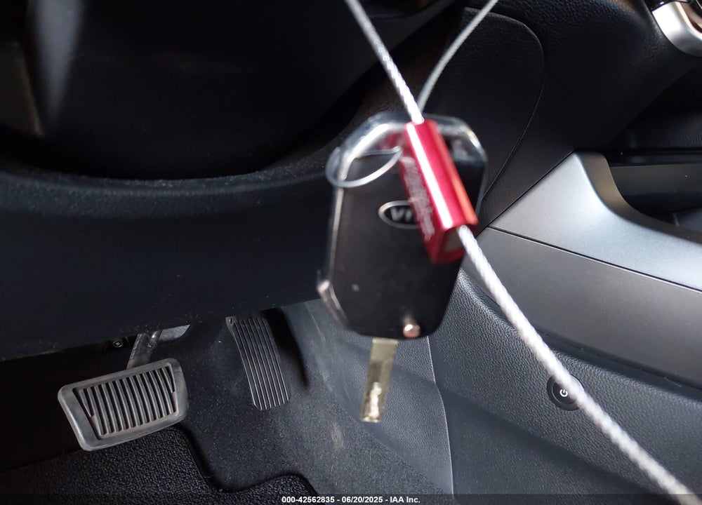 2021 KIA SELTOS VIN: KNDEUCA24M7092299