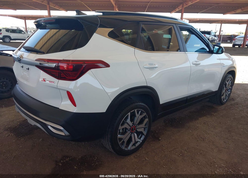2021 KIA SELTOS VIN: KNDEUCA24M7092299