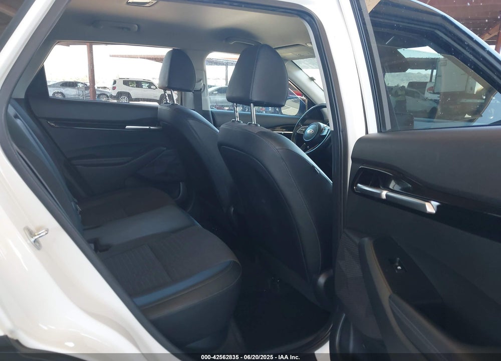 2021 KIA SELTOS VIN: KNDEUCA24M7092299