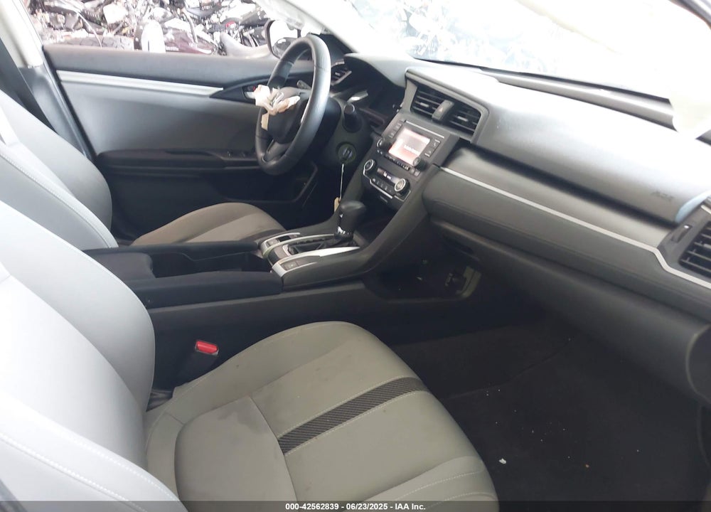 2018 HONDA CIVIC VIN: 2HGFC2F64JH586869