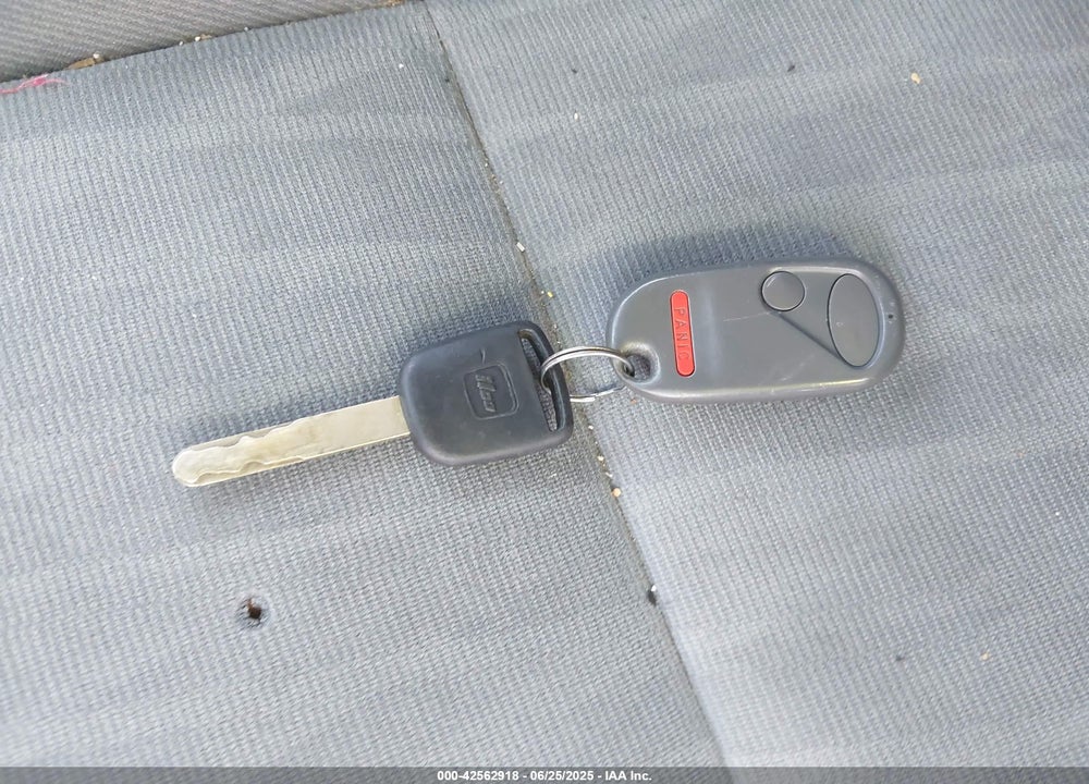 2005 HONDA CIVIC LX VIN: 2HGES16565H618937