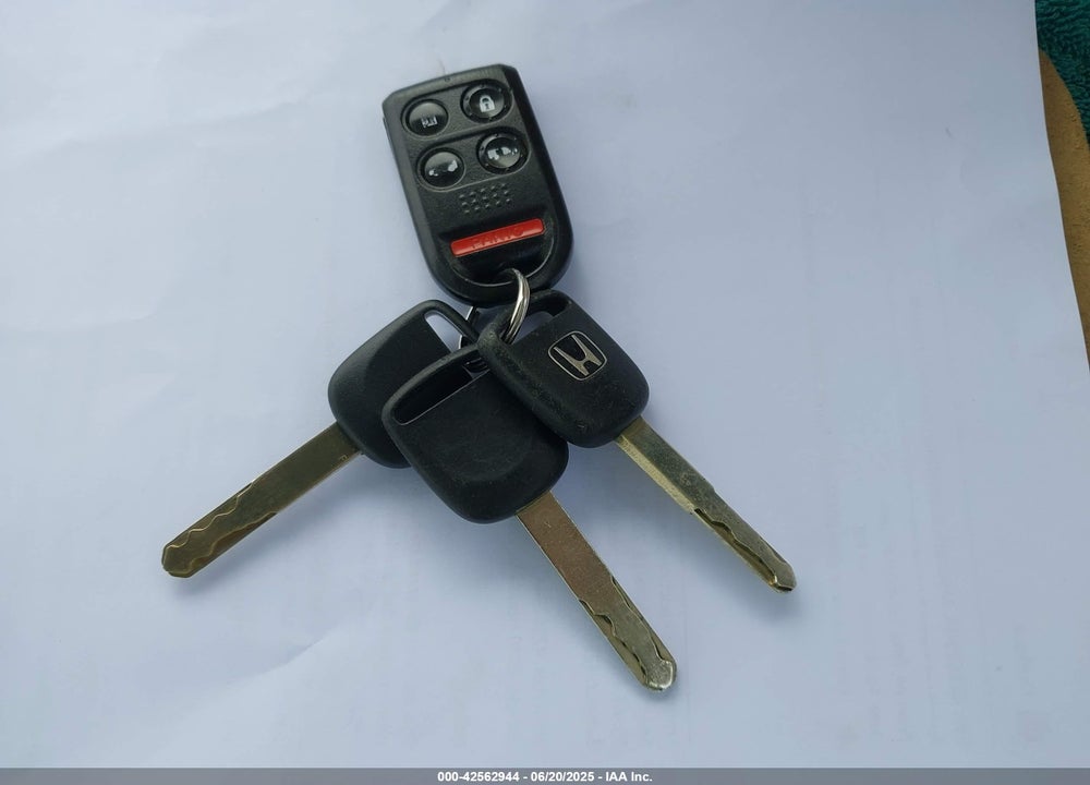 2010 HONDA ODYSSEY VIN: 5FNRL3H42AB059819