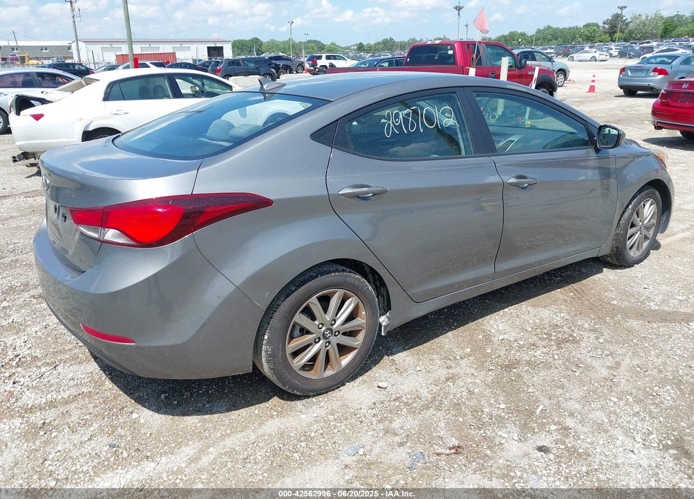 2014 HYUNDAI ELANTRA SE VIN: 5NPDH4AE5EH518837