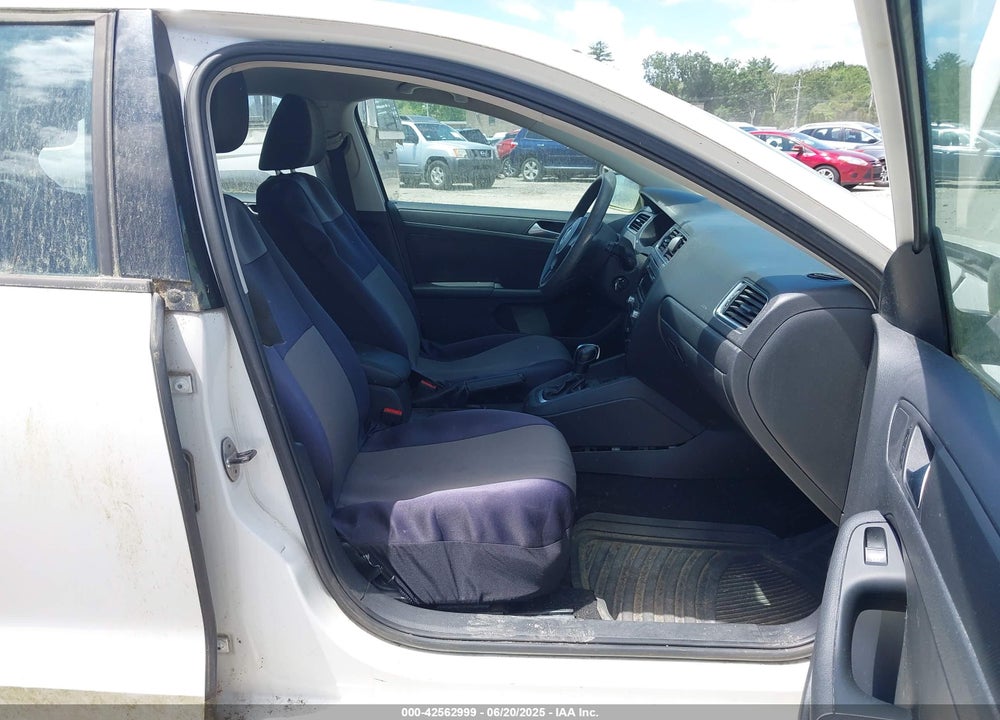2013 VOLKSWAGEN JETTA VIN: 3VW2K7AJ9DM265129