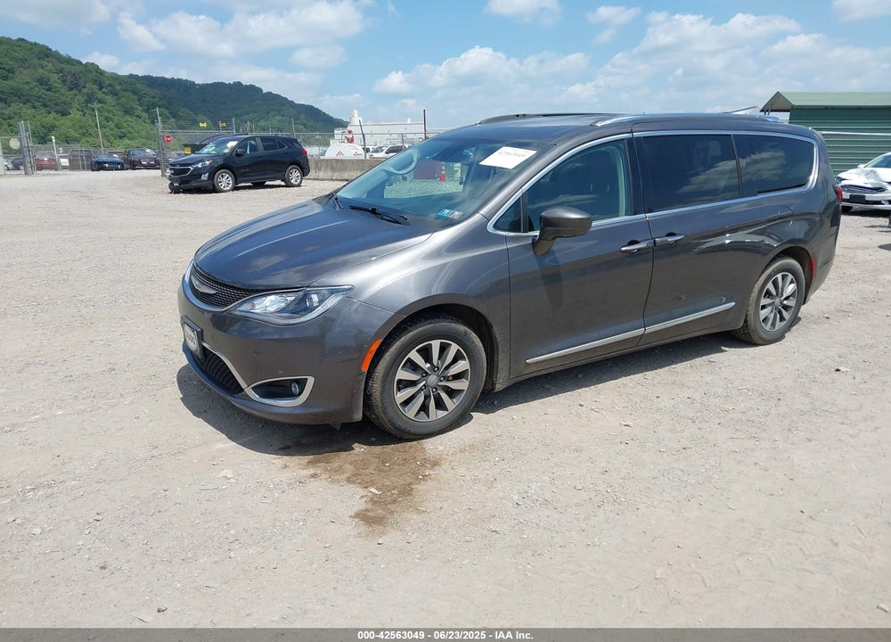 2020 CHRYSLER PACIFICA TOURING L PLUS VIN: 2C4RC1EG9LR229748