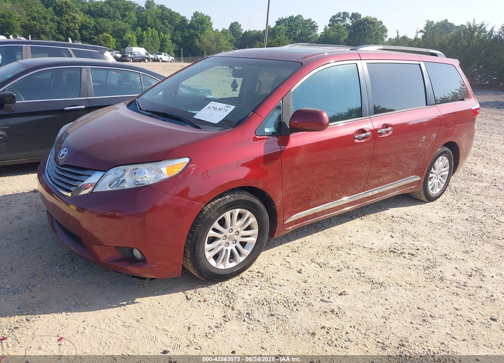 2016 TOYOTA SIENNA XLE 8 PASSENGER VIN: 5TDYK3DC7GS701595