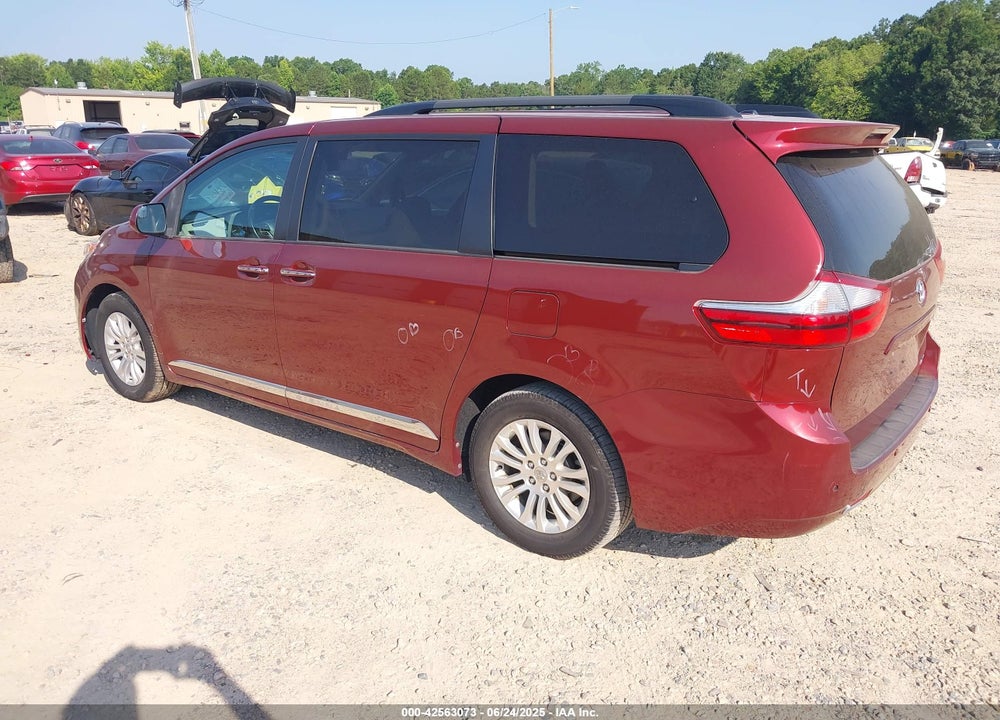 2016 TOYOTA SIENNA XLE 8 PASSENGER VIN: 5TDYK3DC7GS701595