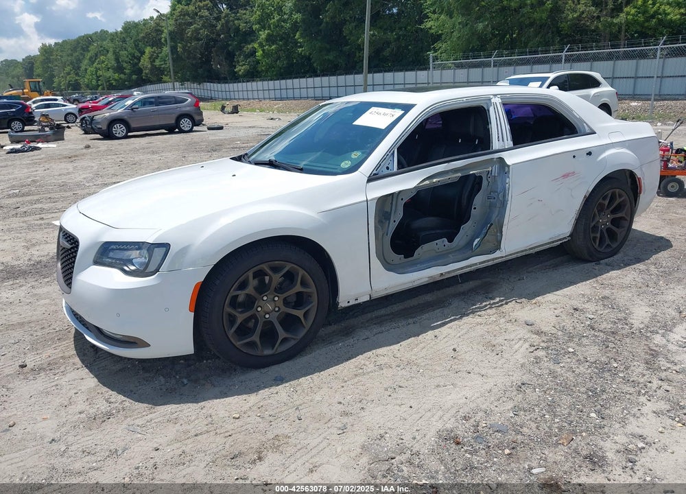2017 CHRYSLER 300 VIN: 2C3CCABG6HH506528