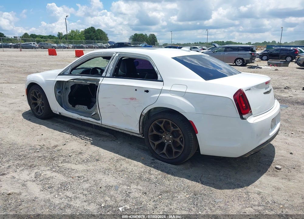 2017 CHRYSLER 300 VIN: 2C3CCABG6HH506528