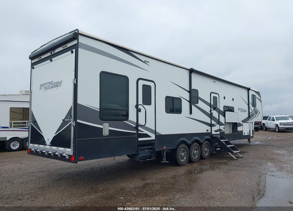 2021 KEYSTONE IMPACT IP415 VIN: 4YDF4153XMF815698