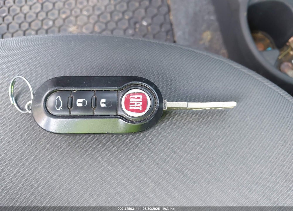 2013 FIAT 500 VIN: 3C3CFFAR8DT752022
