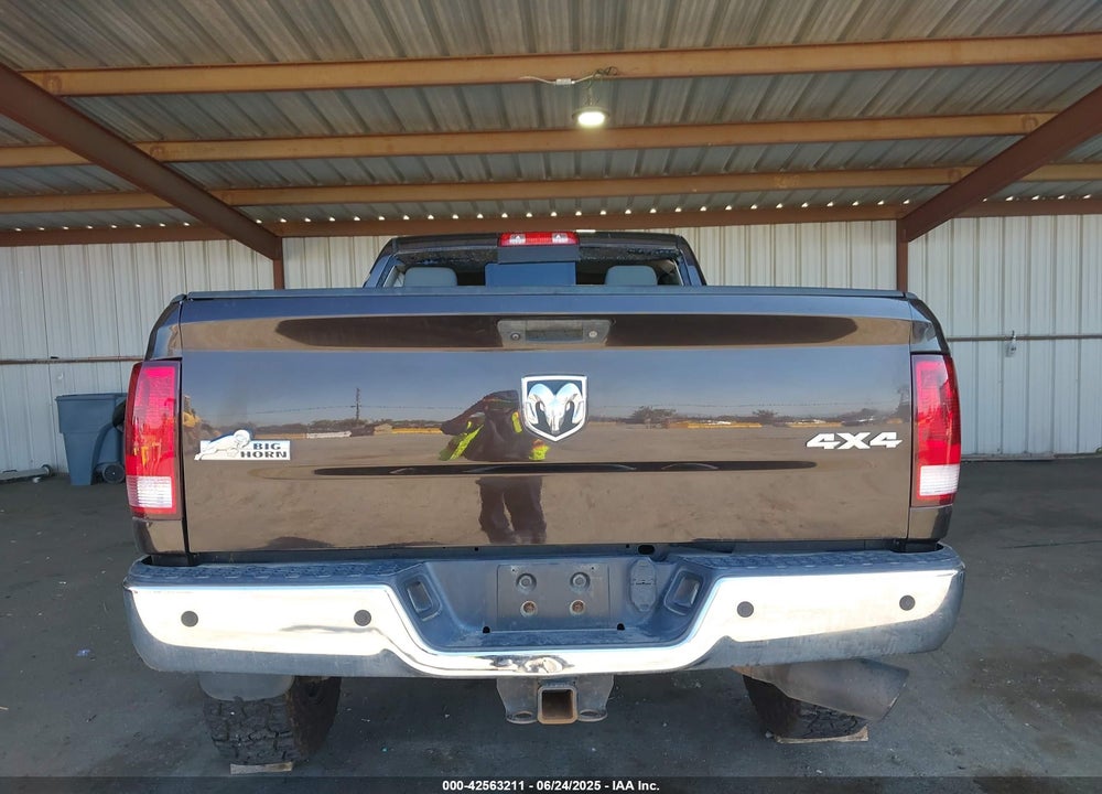 2017 RAM 2500 BIG HORN 4X4 6'4 BOX VIN: 3C6UR5DL7HG537102