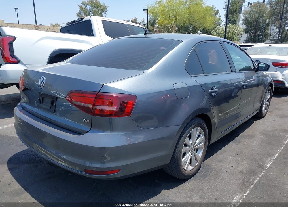2016 VOLKSWAGEN JETTA VIN: 3VW267AJ2GM375562