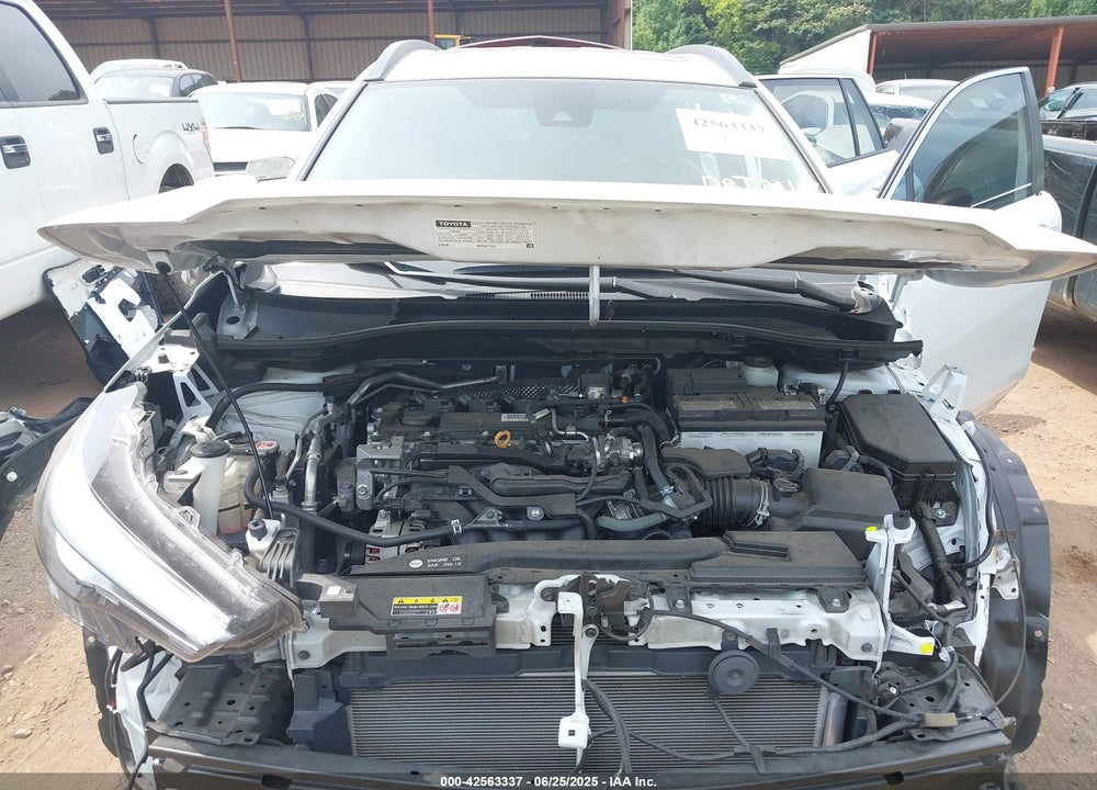 2022 TOYOTA COROLLA CROSS XLE VIN: 7MUDAABG0NV027076