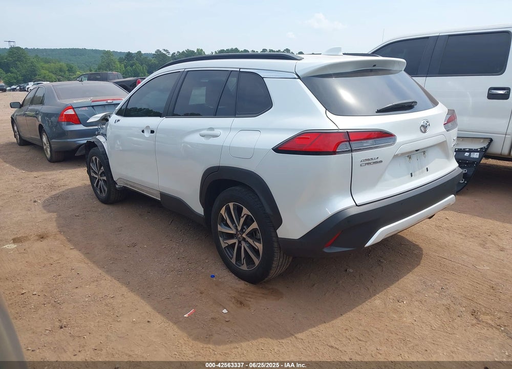 2022 TOYOTA COROLLA CROSS XLE VIN: 7MUDAABG0NV027076