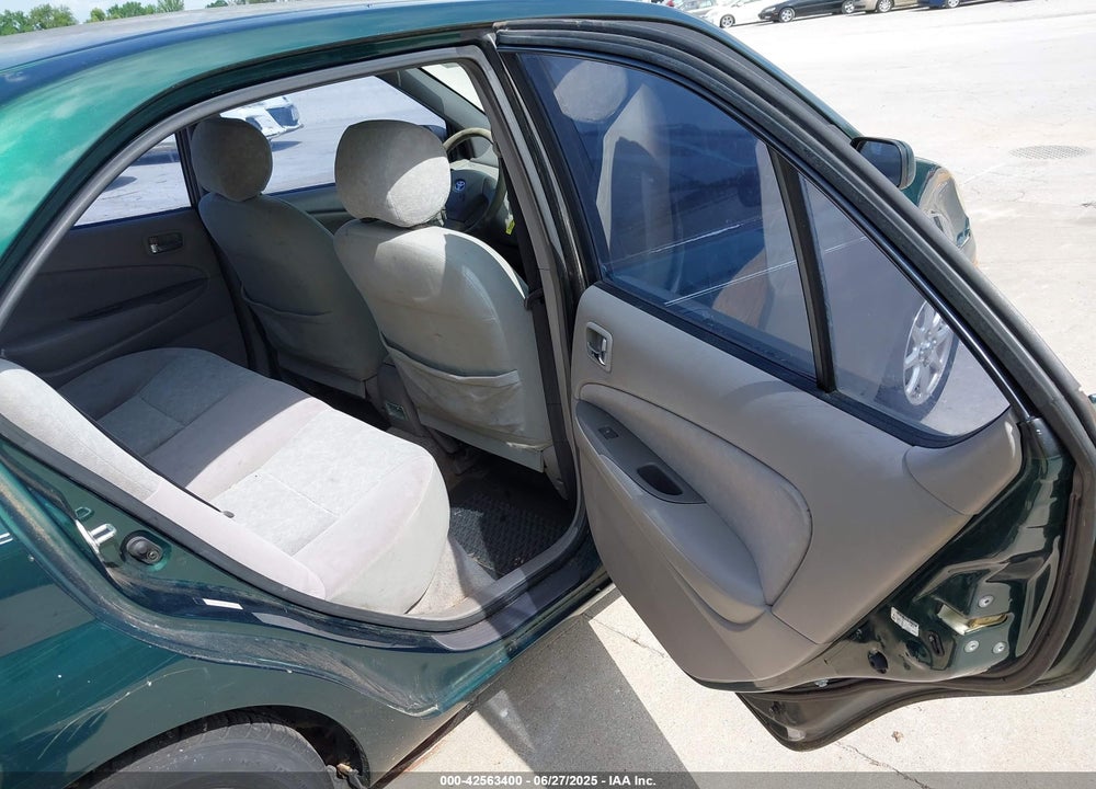 2001 TOYOTA PRIUS VIN: JT2BK12U710005425