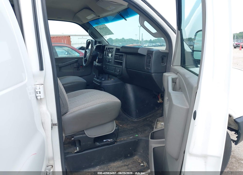 2016 CHEVROLET EXPRESS 2500 WORK VAN VIN: 1GCWGAFF8G1203357