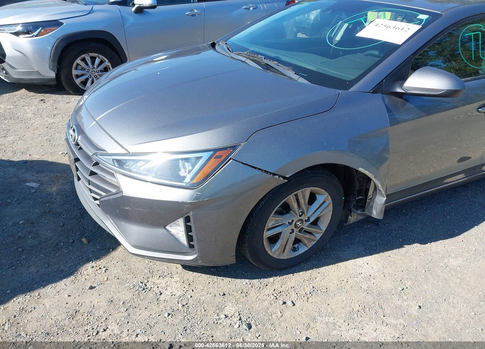 2019 HYUNDAI ELANTRA VIN: 5NPD84LF4KH450189