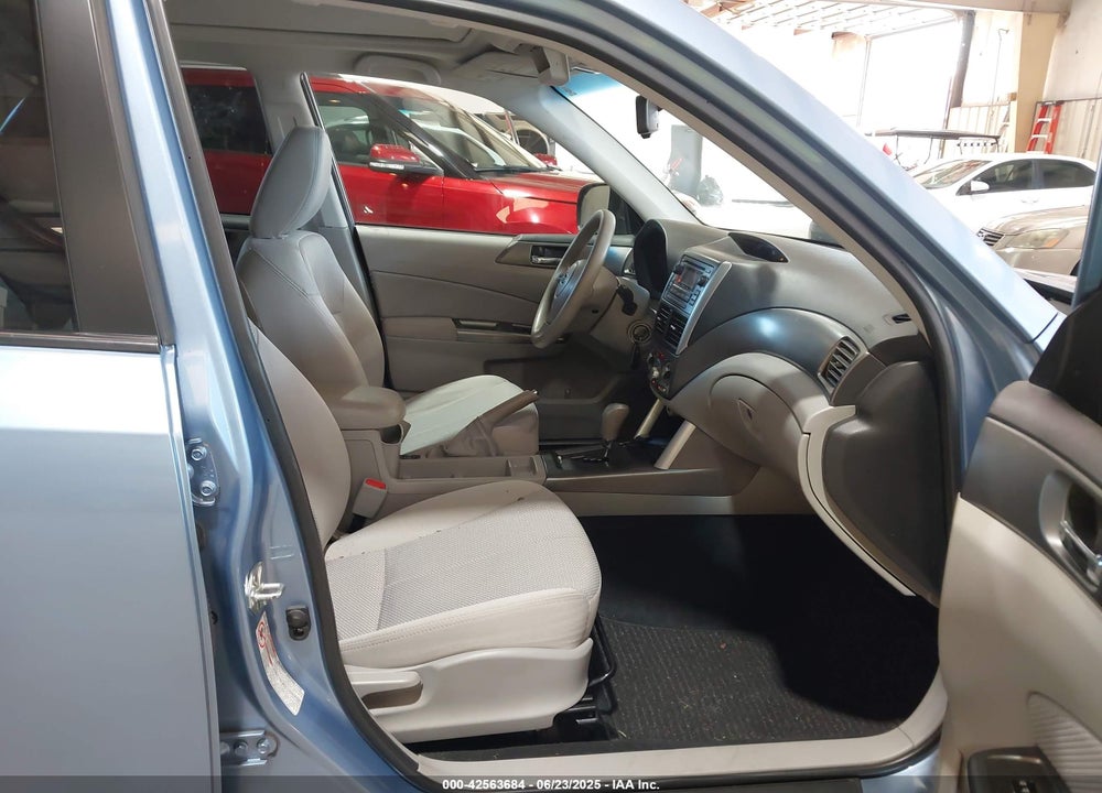 2011 SUBARU FORESTER 2.5X PREMIUM VIN: JF2SHADC6BH753372