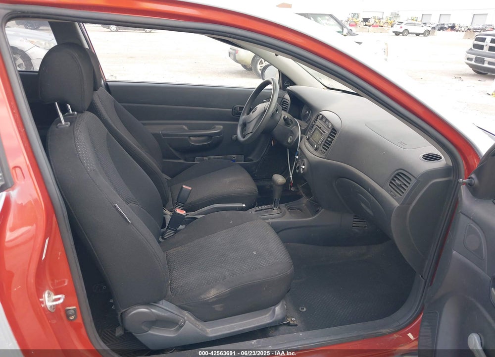 2009 HYUNDAI ACCENT VIN: KMHCM36C89U111658