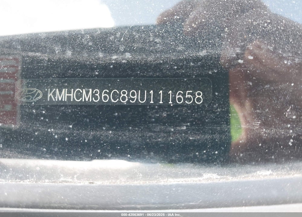2009 HYUNDAI ACCENT VIN: KMHCM36C89U111658