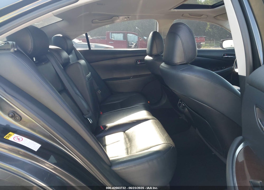 2010 LEXUS ES350 VIN: JTHBK1EG2A2371132