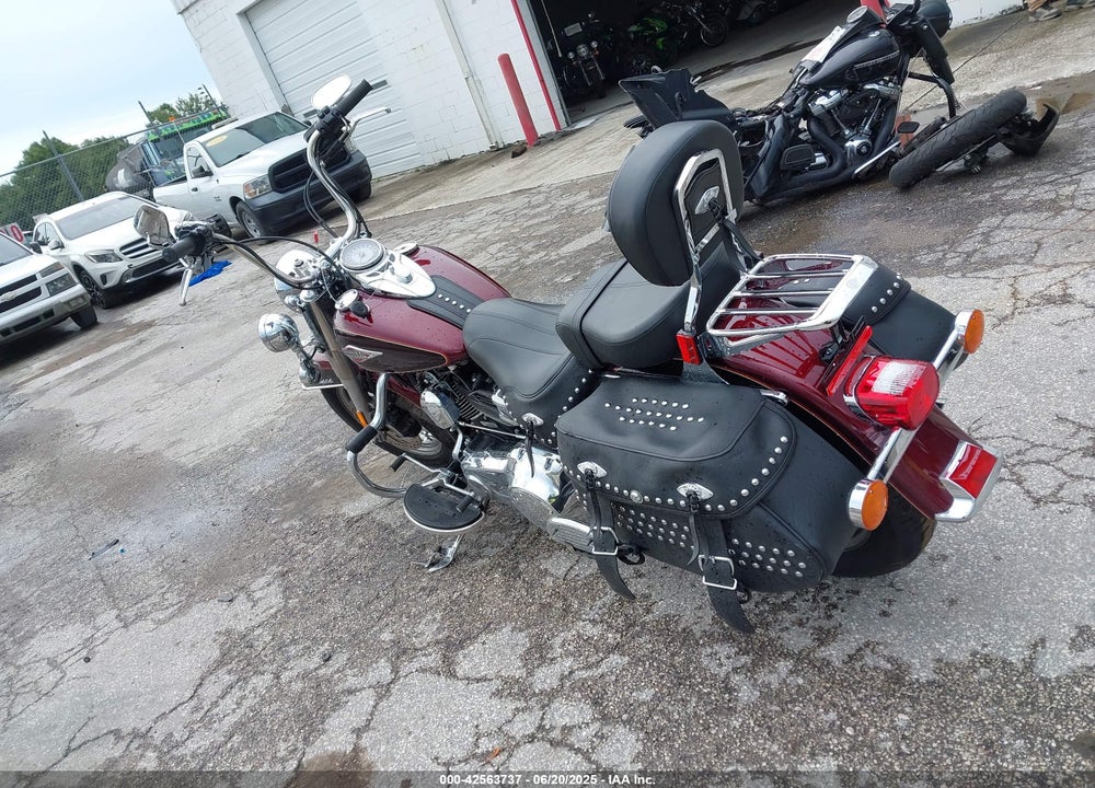 2015 HARLEY-DAVIDSON FLSTC HERITAGE SOFTAIL CLASSIC VIN: 1HD1BWV15FB031615