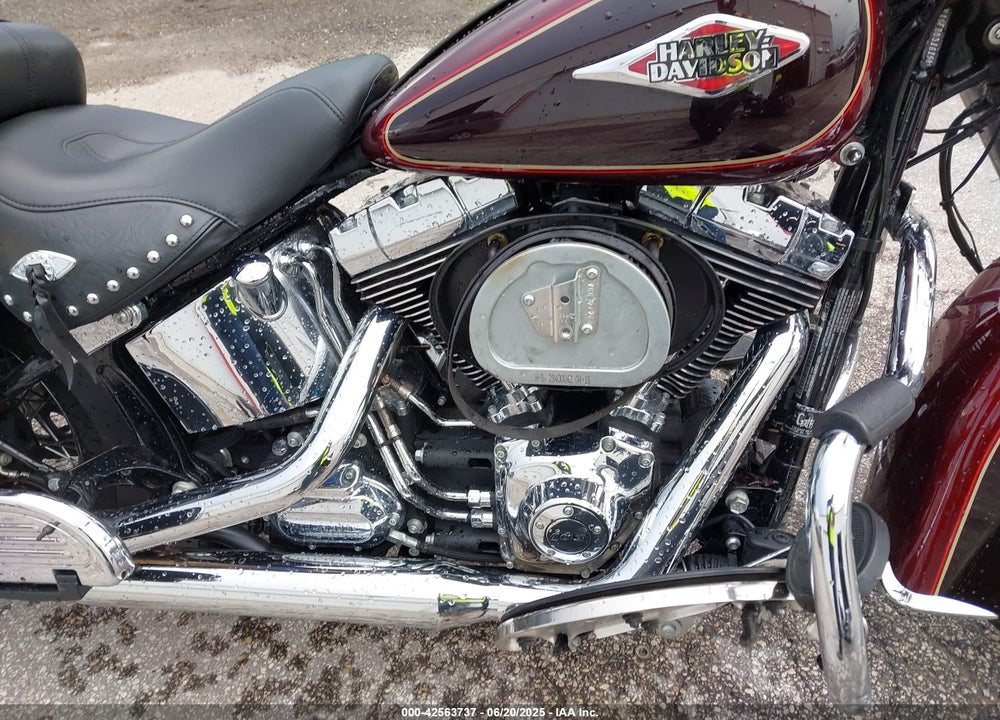 2015 HARLEY-DAVIDSON FLSTC HERITAGE SOFTAIL CLASSIC VIN: 1HD1BWV15FB031615