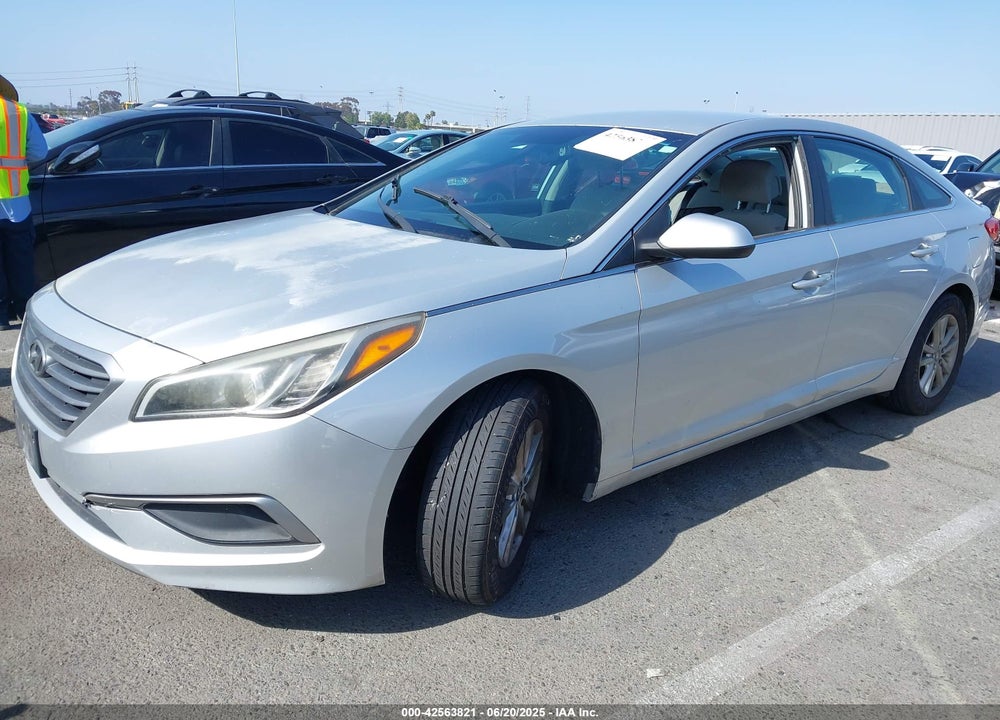 2016 HYUNDAI SONATA SE VIN: 5NPE24AF3GH377056