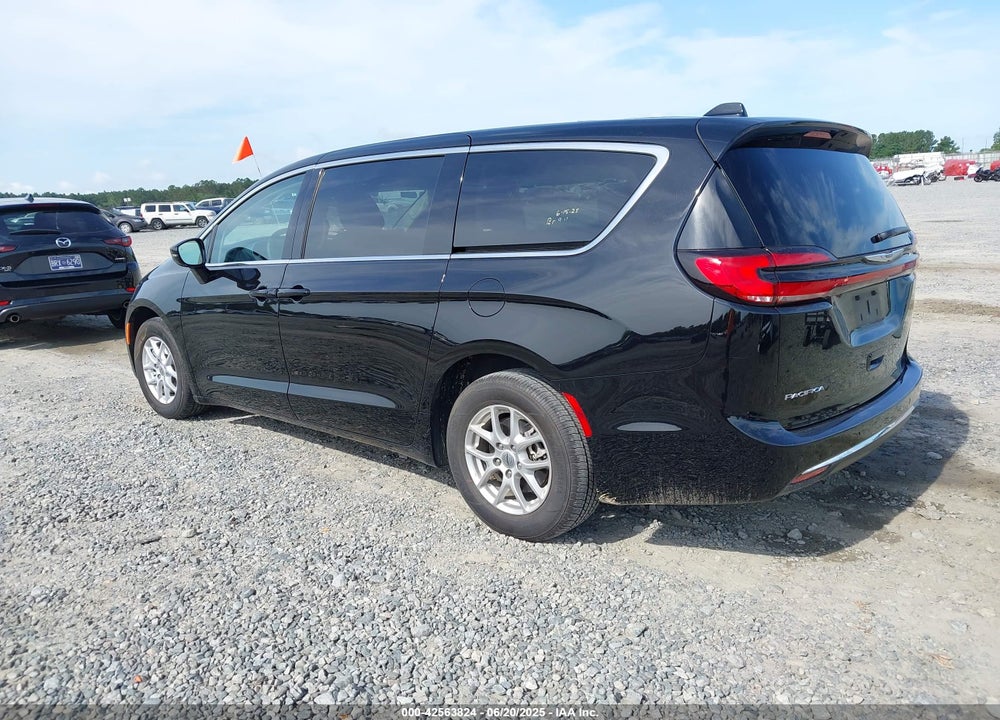 2024 CHRYSLER PACIFICA TOURING L VIN: 2C4RC1BG4RR143812