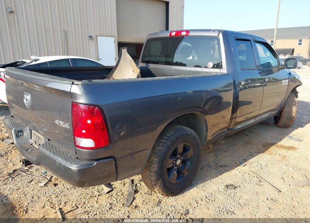 2016 RAM 1500 VIN: 1C6RR7FG3GS409660