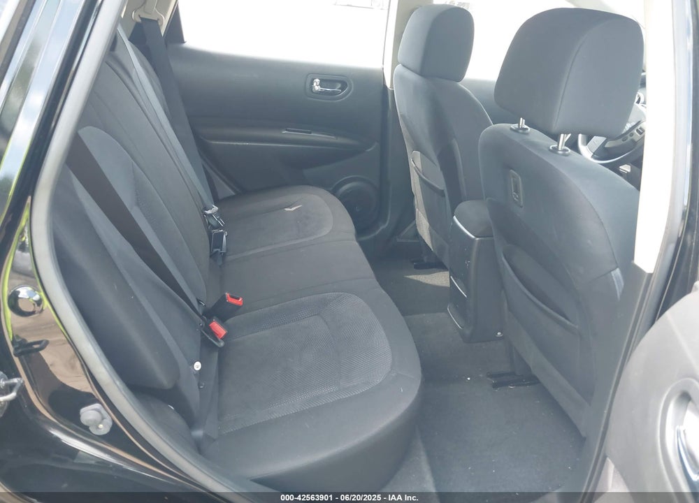 2013 NISSAN ROGUE VIN: JN8AS5MV2DW646990