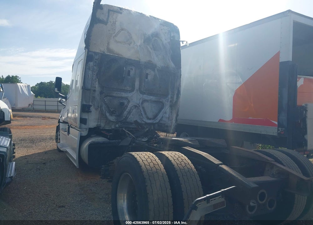 2020 FREIGHTLINER NEW CASCADIA 126 VIN: 3AKJHHDV4LSLR8234
