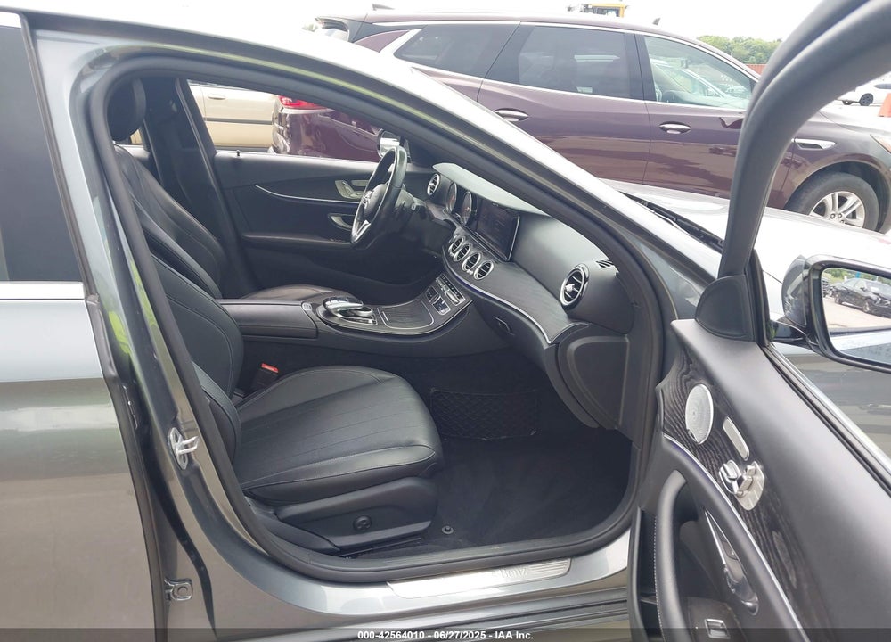 2019 MERCEDES-BENZ E 300 4MATIC VIN: WDDZF4KB0KA525297