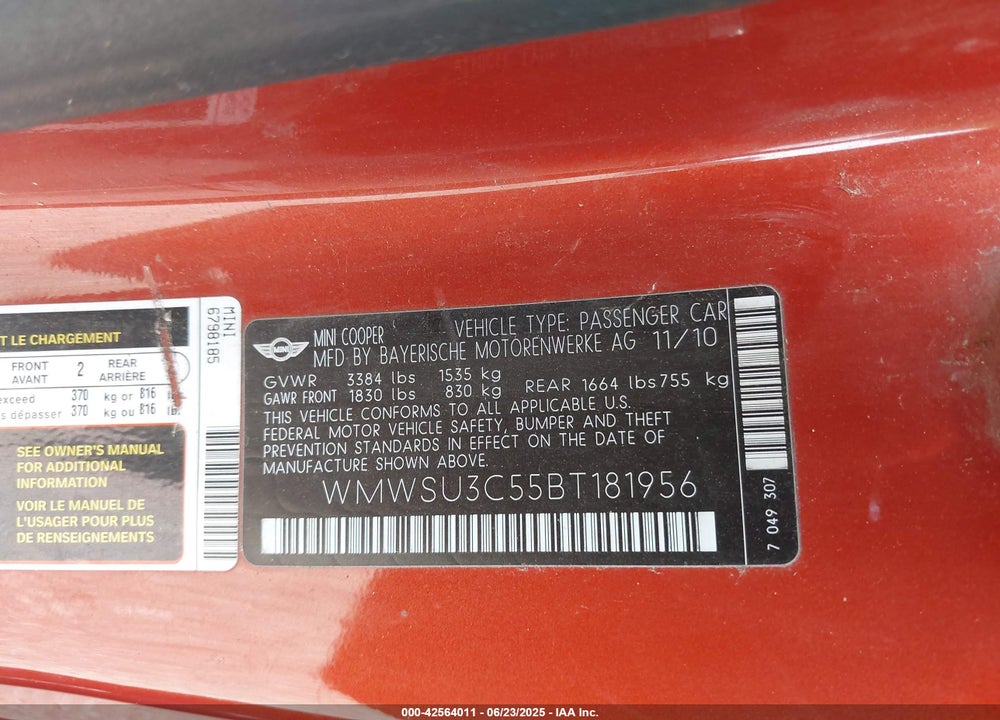 2011 MINI COOPER VIN: WMWSU3C55BT181956