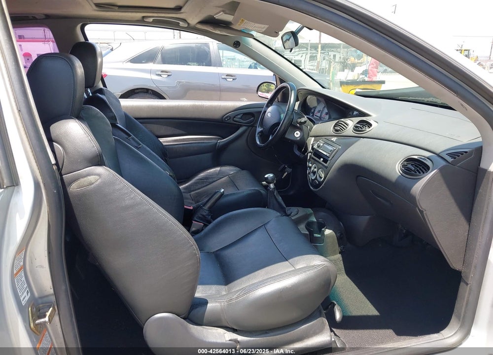 2004 FORD FOCUS ZX3 VIN: 3FAHP39504R120276