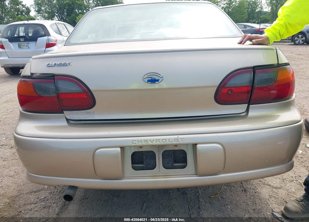 2005 CHEVROLET CLASSIC VIN: 1G1ND52F35M181550