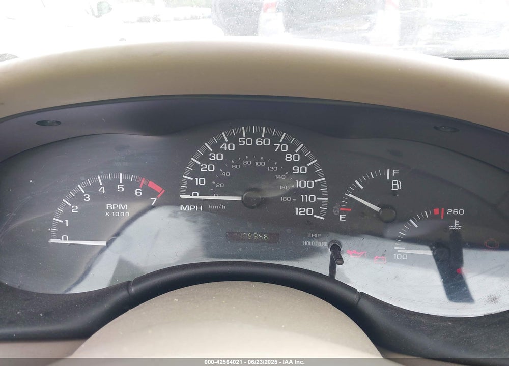 2005 CHEVROLET CLASSIC VIN: 1G1ND52F35M181550