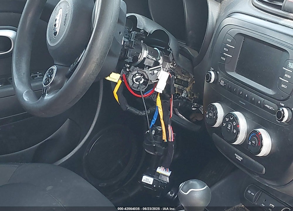2018 KIA SOUL VIN: KNDJN2A24J7572571