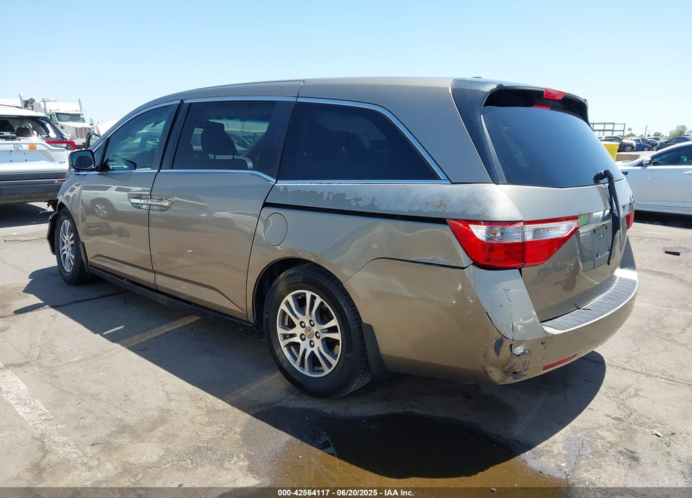 2011 HONDA ODYSSEY VIN: 5FNRL5H69BB101174