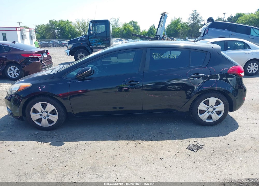 2016 KIA FORTE VIN: KNAFK5A89G5600032