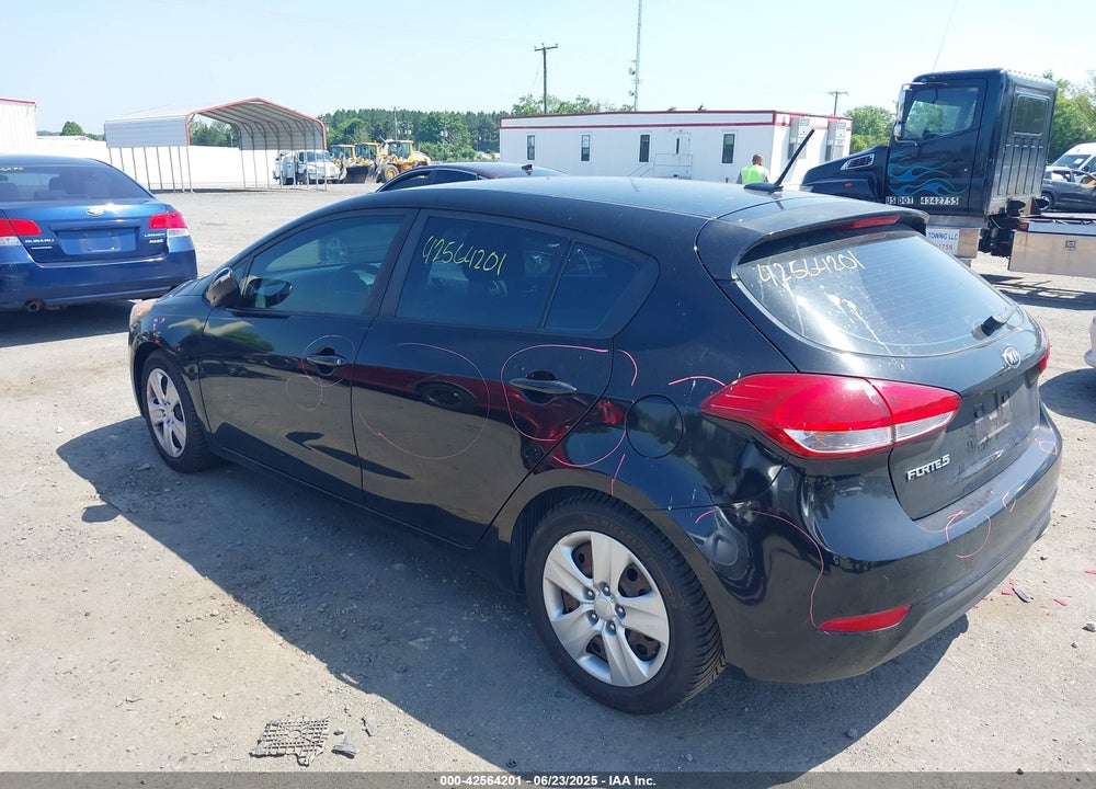 2016 KIA FORTE VIN: KNAFK5A89G5600032