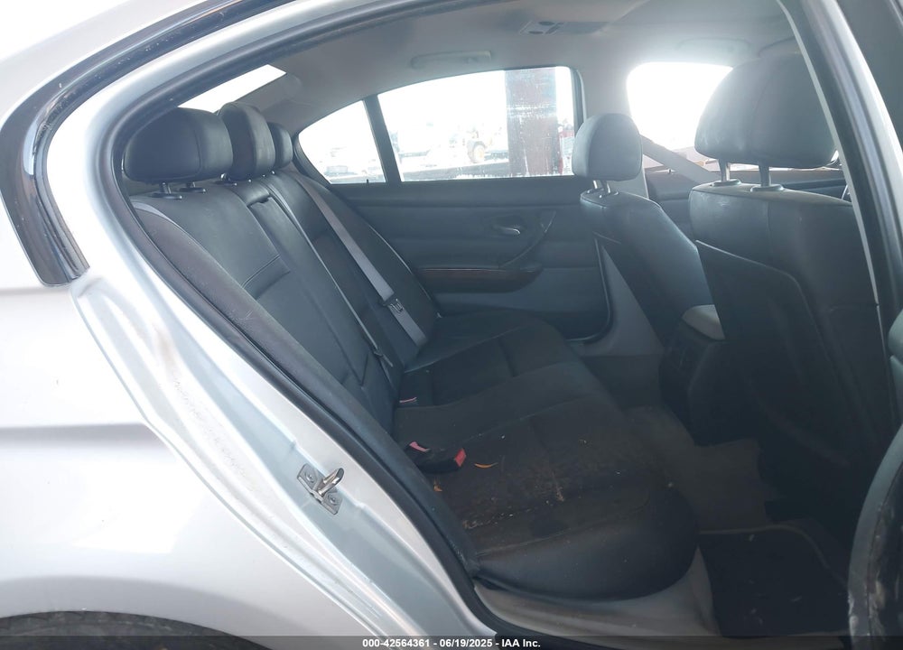2010 BMW 3 SERIES VIN: WBAPH7G58ANM48134
