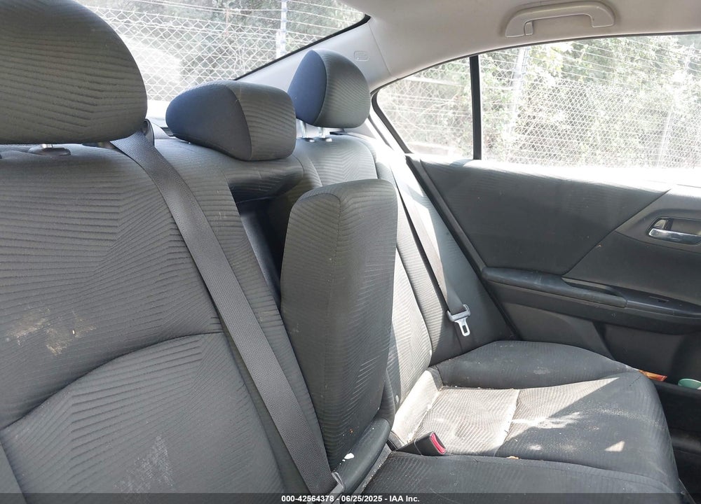 2017 HONDA ACCORD VIN: 1HGCR2F34HA167629