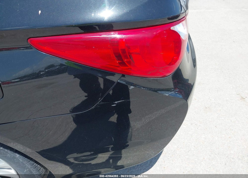 2014 HYUNDAI SONATA VIN: 5NPEB4AC9EH905010
