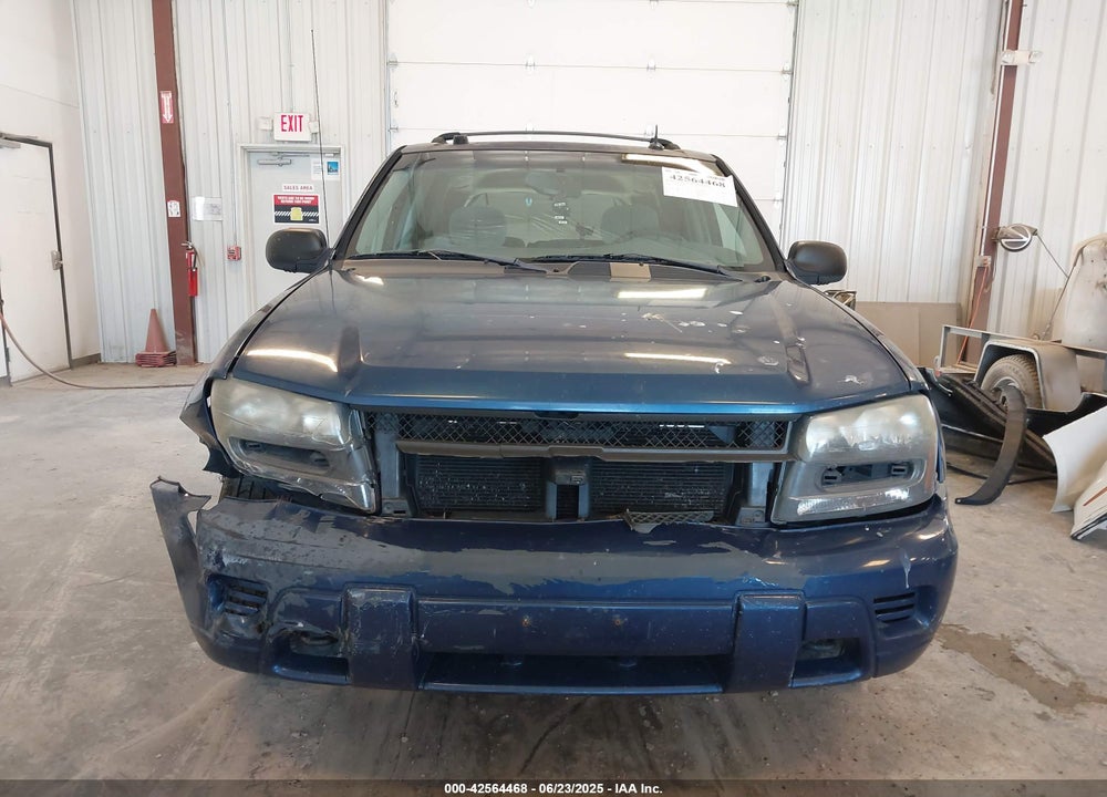 2005 CHEVROLET TRAILBLAZER LS VIN: 1GNDT13S852367386